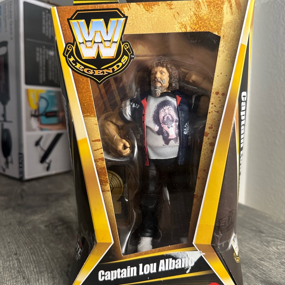 WWF Legends Captain Lou Albano Action Figure - Black & White Outfit